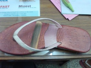 sandal with meta tarsal bar